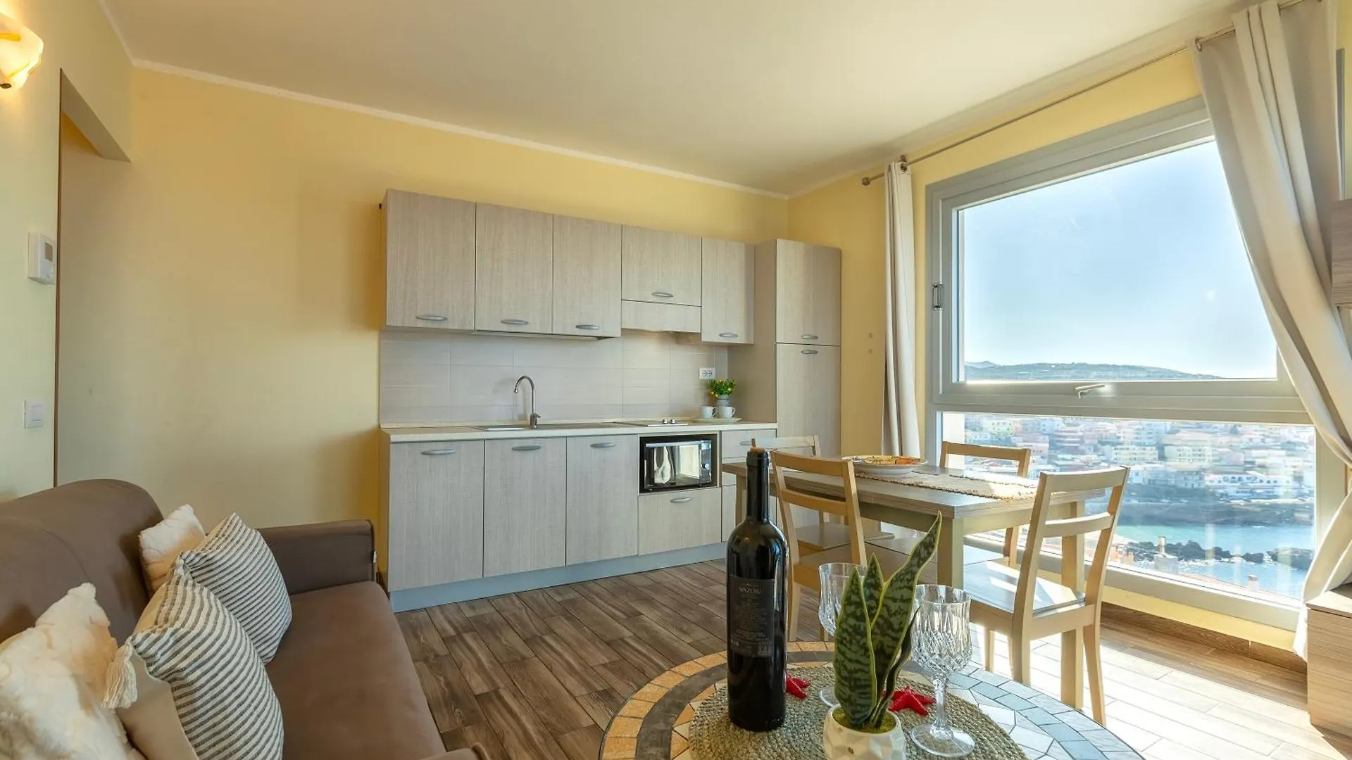 Sardinia Re - Miramare 8 Sea View Apartment Castelsardo